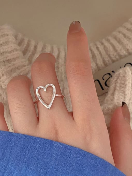 Anillo de corazon minimalista