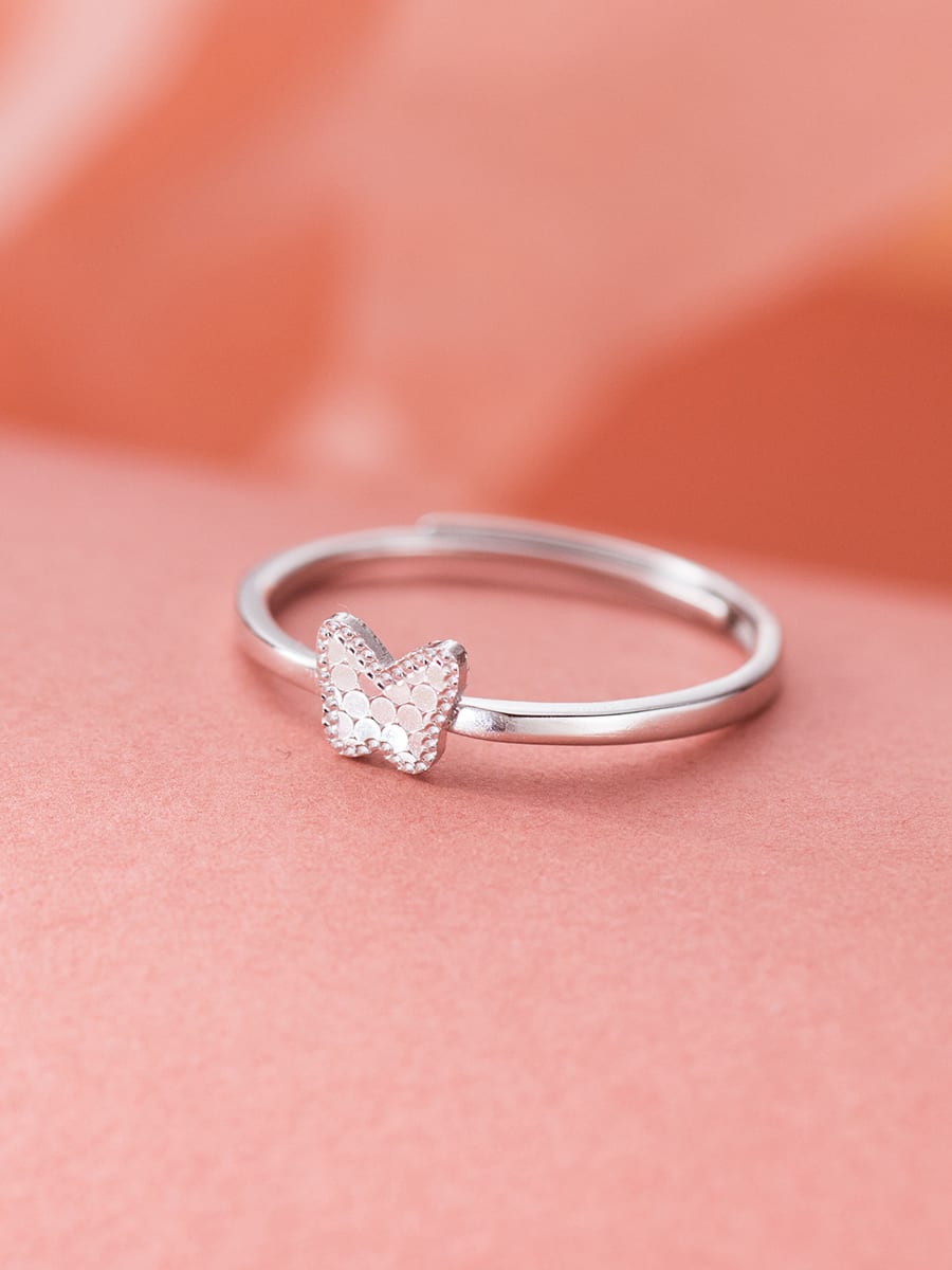 Butterfly ring