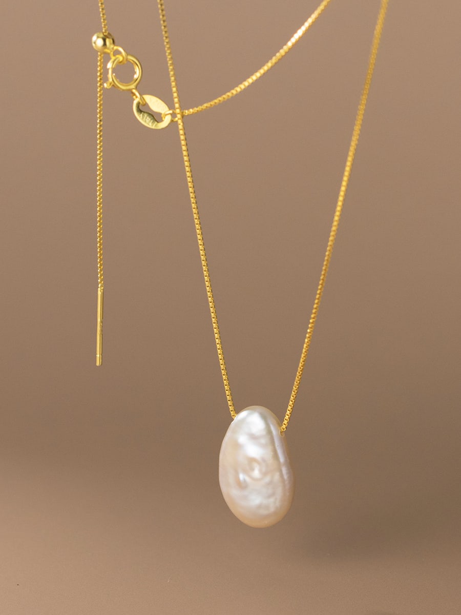 Le perle necklace